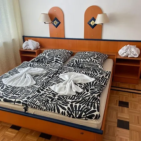 Апартаменты Doppeltbett 5 *